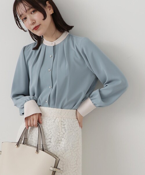 N.(N. Natural Beauty Basic)(エヌエヌナチュラルビューティーベーシック)の「◆パールボタンバイカラーブラウス(シャツ/ブラウス・レディース・ブルー系/ホワイト×ブラック/ブラック系/ホワイト系/ホワイト系その他2・MEDIUM)」の1枚目の写真