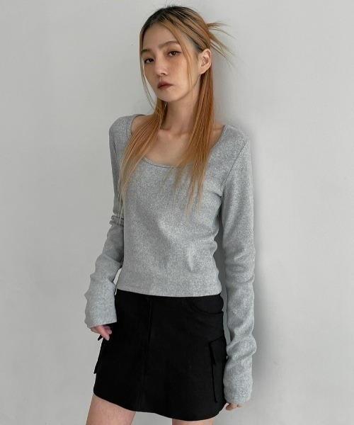 BLACKUP（ブラックアップ）の「[MADE] エディルUネックセミクロップ長袖Tシャツ（Tシャツ/カットソー・レディース・ブラック/グレー/ホワイト・FREE）」の22枚目の写真