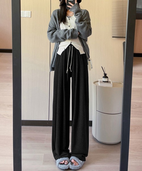 aimoha(アイモハ)の「ドレープ感ワイドストレートスウェットパンツ(スウェットパンツ・レディース・オフホワイト/ライトグレー/ベージュ/ダークグレー/ブラック・MEDIUM/LARGE/SMALL)」の8枚目の写真