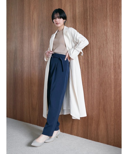 YECCA VECCA（イェッカヴェッカ）の「ベルテッドテーパードパンツ（その他パンツ・レディース・ダークベージュ/ネイビー/アイボリー・S/M）」の12枚目の写真