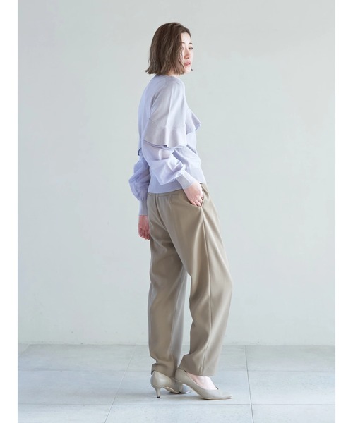 YECCA VECCA（イェッカヴェッカ）の「ベルテッドテーパードパンツ（その他パンツ・レディース・ダークベージュ/ネイビー/アイボリー・S/M）」の16枚目の写真