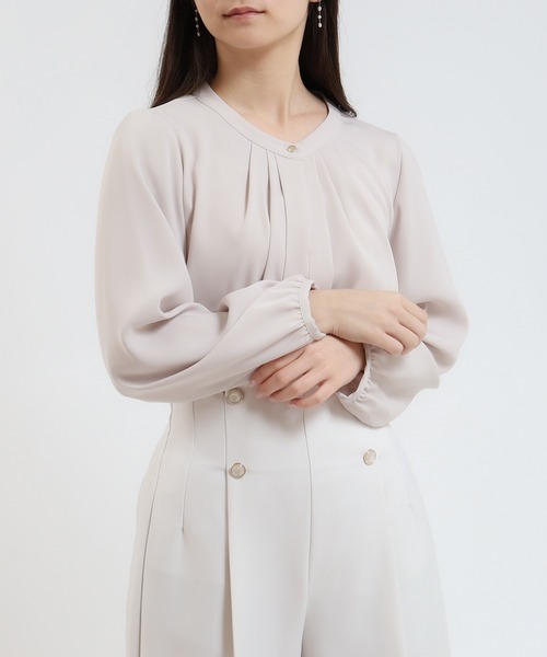 TRUDEA（トルディア）の「バンドカラー2WAYブラウス(マルチファンクション)（シャツ/ブラウス・レディース・ホワイト/ラベンダー/グレイッシュベージュ/チャコールグレー・SMALL/MEDIUM/LARGE）」の12枚目の写真