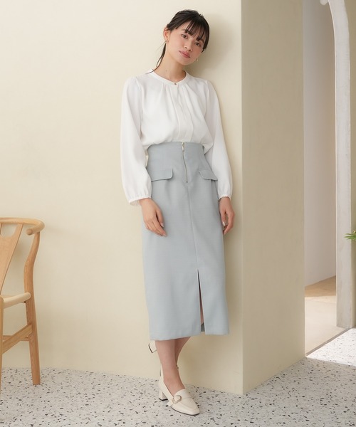 TRUDEA（トルディア）の「バンドカラー2WAYブラウス(マルチファンクション)（シャツ/ブラウス・レディース・ホワイト/ラベンダー/グレイッシュベージュ/チャコールグレー・SMALL/MEDIUM/LARGE）」の5枚目の写真