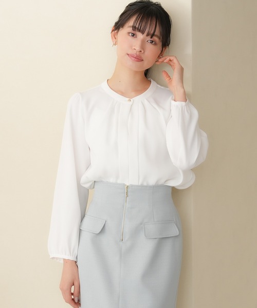 TRUDEA（トルディア）の「バンドカラー2WAYブラウス(マルチファンクション)（シャツ/ブラウス・レディース・ホワイト/ラベンダー/グレイッシュベージュ/チャコールグレー・SMALL/MEDIUM/LARGE）」の11枚目の写真