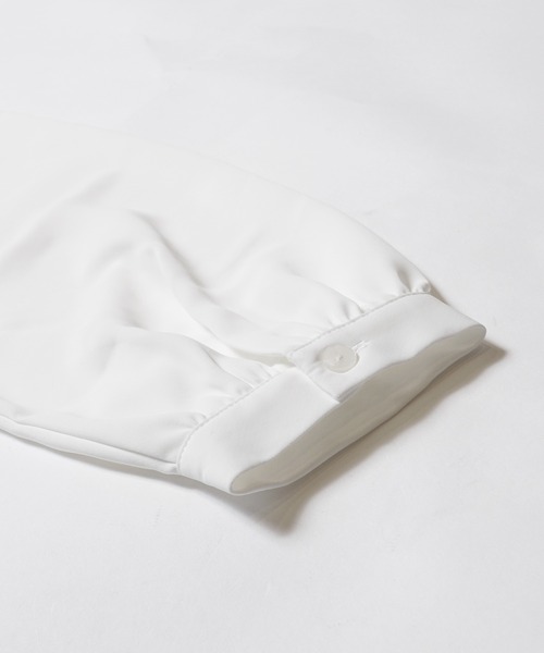 coca（coca）（コカ）の「ボウタイ風アクセ付きブラウス　| セレモニー オフィス ママスーツ スーツ フォーマルウェア 卒業式（シャツ/ブラウス・レディース・グレイッシュベージュ/ホワイト/ライトベージュ・M/L）」の5枚目の写真