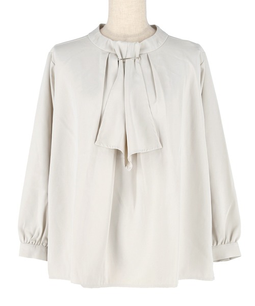 coca（coca）（コカ）の「ボウタイ風アクセ付きブラウス　| セレモニー オフィス ママスーツ スーツ フォーマルウェア 卒業式（シャツ/ブラウス・レディース・グレイッシュベージュ/ホワイト/ライトベージュ・M/L）」の10枚目の写真