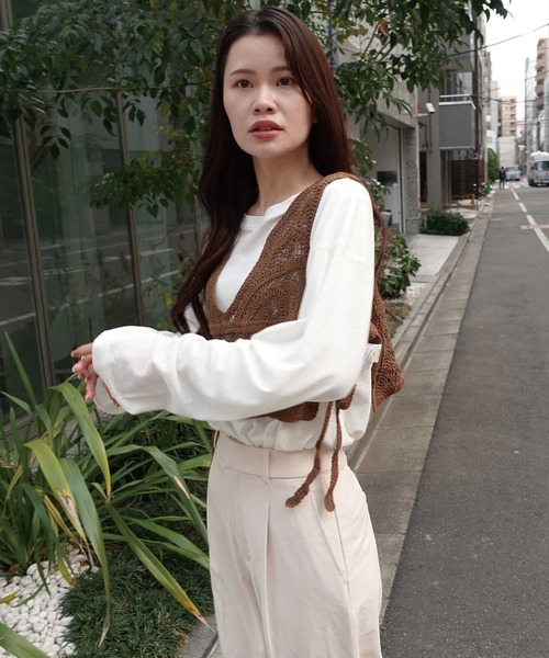 CORNERS（コーナーズ）の「かぎ針編みサイドリボンベスト（ベスト・レディース・ライトベージュ/ホワイト/ブラック/モカ・M）」の7枚目の写真