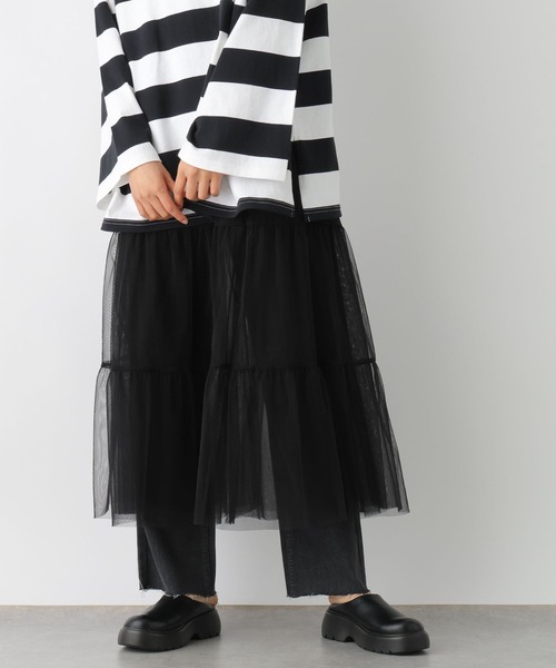 LEPSIM(レプシィム)の「チュールリバーシブルレイヤードスカート 104969(スカート・レディース・ホワイト×ブラック/アイボリー/ブラック・FREE)」の5枚目の写真