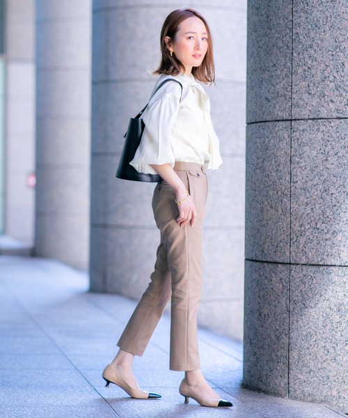 NANO universe（ナノユニバース）の「「星玲奈×NANO universe」センタープレススリムパンツ（その他パンツ・レディース・ブラック/ベージュ/グリーン・XS/S/M）」の2枚目の写真