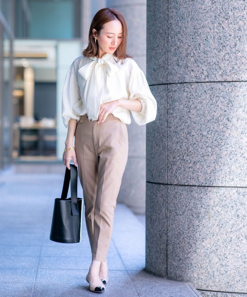 NANO universe（ナノユニバース）の「「星玲奈×NANO universe」センタープレススリムパンツ（その他パンツ・レディース・ブラック/ベージュ/グリーン・XS/S/M）」の4枚目の写真