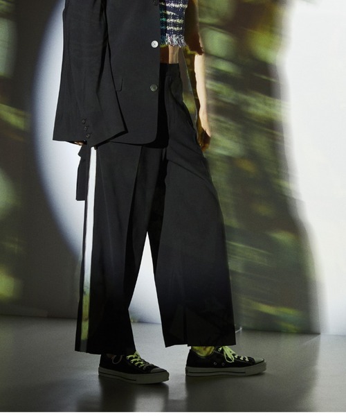 CONVERSE TOKYO(コンバーストウキョウ)の「【SET UP】SIDE LINE SLACKS PANTS(スラックス・レディース・チェック/ブラック/グレー・FREE)」の2枚目の写真