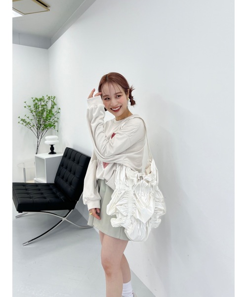 JUMELLE（ジュメロ）の「luster shirring bag（ショルダーバッグ・レディース・ホワイト/シルバー・フリー）」の18枚目の写真