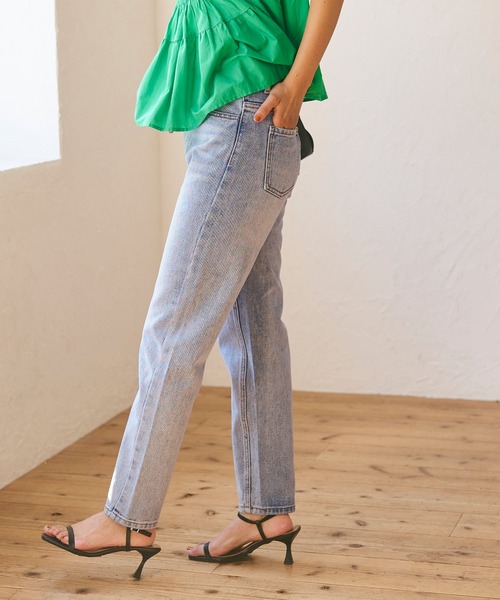 coca(coca)(コカ)の「すっきりテーパードデニムパンツ(デニムパンツ・レディース・ライトブルー/ブルー・S/M/L)」の8枚目の写真