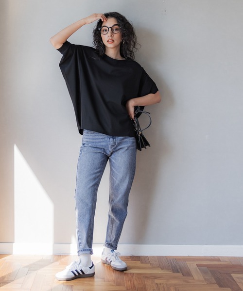 coca(coca)(コカ)の「すっきりテーパードデニムパンツ(デニムパンツ・レディース・ライトブルー/ブルー・S/M/L)」の12枚目の写真