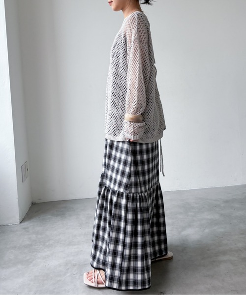 EPIMI E'PIMMY（エピミエピミー）の「パイピングチェックティアードキャミワンピース（ワンピース・レディース・ブラック/ブルー/ネイビー・MEDIUM）」の8枚目の写真