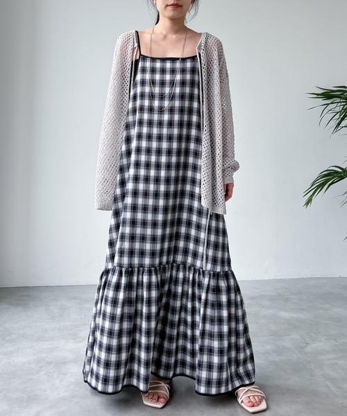 EPIMI E'PIMMY（エピミエピミー）の「パイピングチェックティアードキャミワンピース（ワンピース・レディース・ブラック/ブルー/ネイビー・MEDIUM）」の5枚目の写真