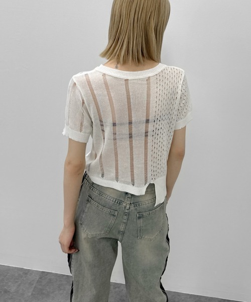 jiasecond.（ジアセカンド）の「【jiasecond.】アシメダメージクロップドニット / トップス ニット ダメージ メッシュ クロップド ショート アシンメトリー レイヤード クラッシュ グレー ホワイト（ニット/セーター・レディース・ホワイト/グレー・FREE）」の21枚目の写真