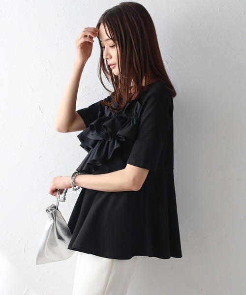 each（イーチ）の「フリルビスチェ付半袖Tシャツ（Tシャツ