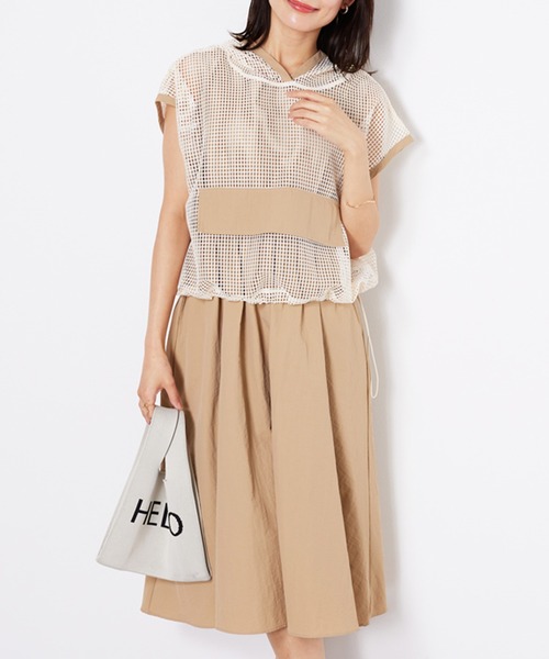 BELLUNA PLUS(ベルーナ)の「メッシュ使いワンピースアンサンブル(ワンピース・レディース・ベージュ系/ネイビー系・MEDIUM/LARGE/X-LARGE)」の3枚目の写真