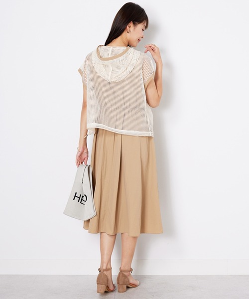 BELLUNA PLUS(ベルーナ)の「メッシュ使いワンピースアンサンブル(ワンピース・レディース・ベージュ系/ネイビー系・MEDIUM/LARGE/X-LARGE)」の15枚目の写真