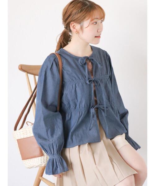 ehka sopo(エヘカソポ)の「シャンブレーシャーリングブラウス(シャツ/ブラウス・レディース・ブルー/オフホワイト/ブラック/ネイビー・F)」の4枚目の写真