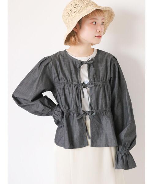 ehka sopo(エヘカソポ)の「シャンブレーシャーリングブラウス(シャツ/ブラウス・レディース・ブルー/オフホワイト/ブラック/ネイビー・F)」の6枚目の写真