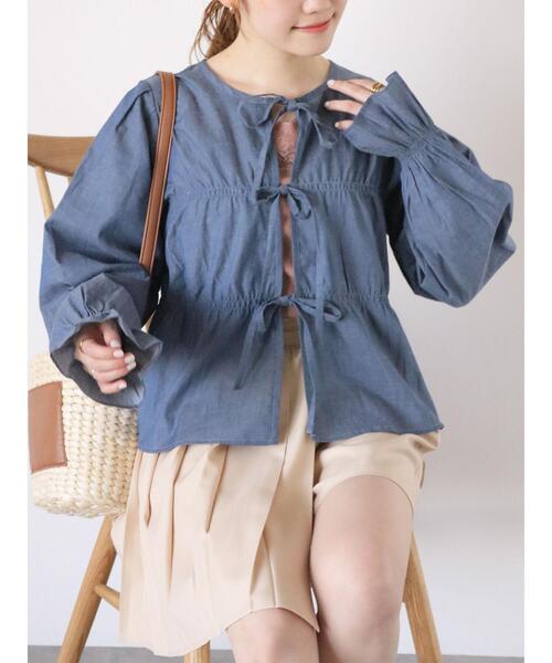 ehka sopo(エヘカソポ)の「シャンブレーシャーリングブラウス(シャツ/ブラウス・レディース・ブルー/オフホワイト/ブラック/ネイビー・F)」の15枚目の写真