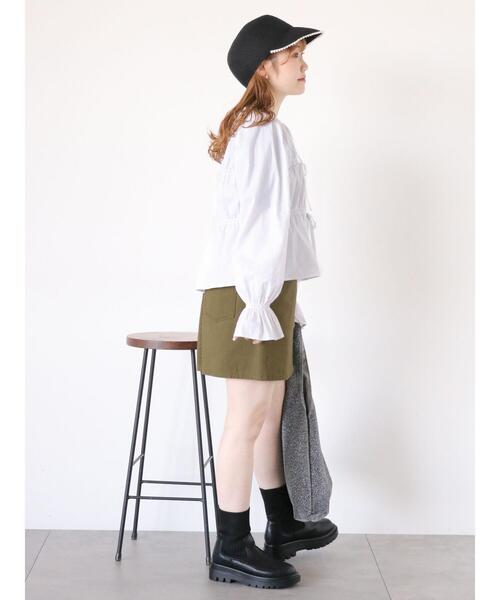 ehka sopo(エヘカソポ)の「シャンブレーシャーリングブラウス(シャツ/ブラウス・レディース・ブルー/オフホワイト/ブラック/ネイビー・F)」の22枚目の写真