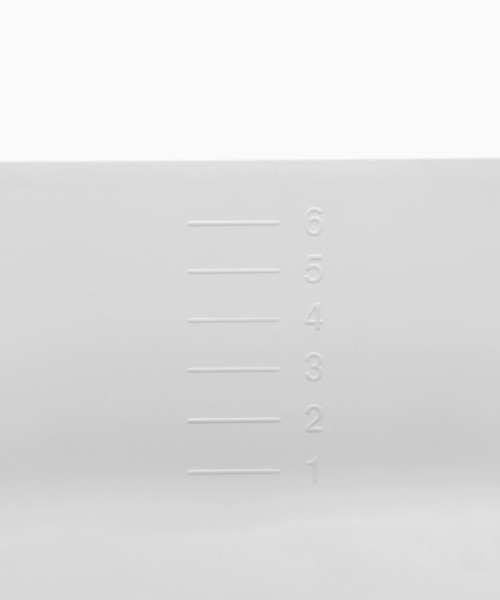 tower（タワー）の「《WEB限定》【tower/タワー】マグネット&引っ掛けバケツ 7.5L（ランドリーグッズ・レディース・ホワイト・FREE）」の5枚目の写真