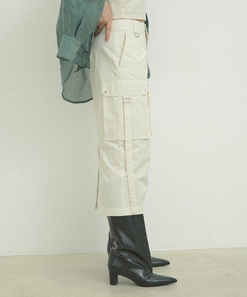 VIS（ビス）の「ミモレ丈ミリタリーカーゴスカート（スカート・レディース・キナリ/グリーン系その他2/ネイビー・M/S）」の15枚目の写真