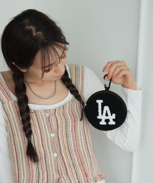 MLB ポーチ　白 MLB ポーチ 「MLB/メジャーリーグベースボール」合皮丸型ポーチ