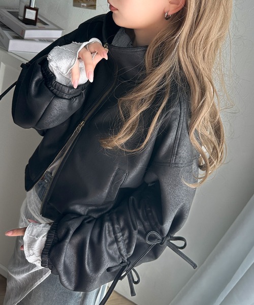 mily bilet（ミウィビレット）の「【mily bilet】ヴィンテージ感漂う。スウェードライク素材リボンデザインダブルジップブルゾンジャケット（ブルゾン・レディース・ブラック/モカ・X-LARGE/SMALL/MEDIUM/LARGE）」の3枚目の写真