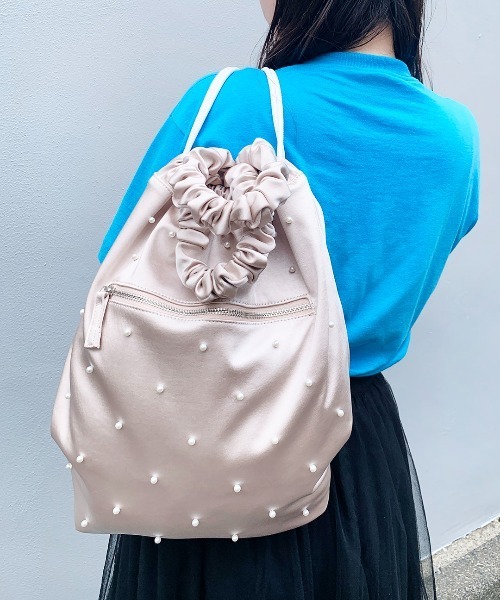 Casselini（キャセリーニ）の「Casselini(キャセリーニ)パールサテンナップサック（バックパック/リュック・レディース・アイボリー/ブラック・FREE）」の19枚目の写真