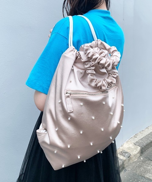 Casselini（キャセリーニ）の「Casselini(キャセリーニ)パールサテンナップサック（バックパック/リュック・レディース・アイボリー/ブラック・FREE）」の18枚目の写真