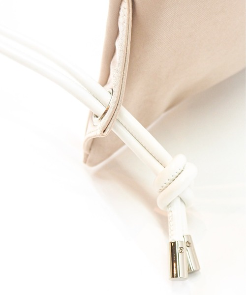 Casselini（キャセリーニ）の「Casselini(キャセリーニ)パールサテンナップサック（バックパック/リュック・レディース・アイボリー/ブラック・FREE）」の9枚目の写真