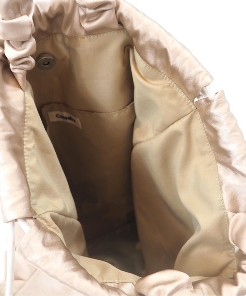 Casselini（キャセリーニ）の「Casselini(キャセリーニ)パールサテンナップサック（バックパック/リュック・レディース・アイボリー/ブラック・FREE）」の6枚目の写真