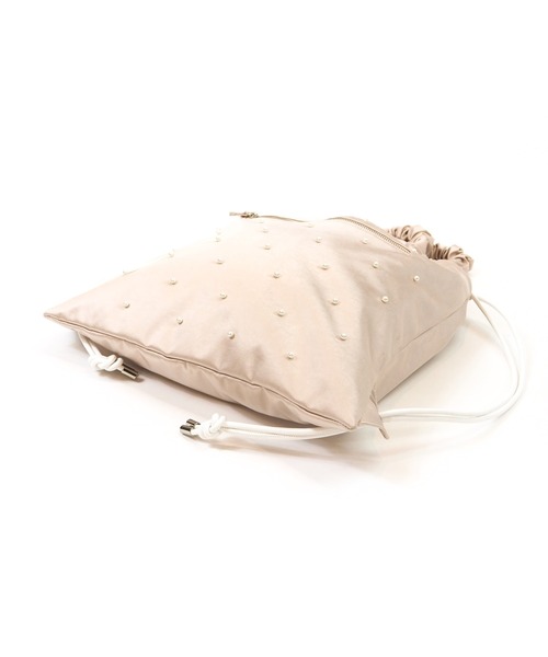 Casselini（キャセリーニ）の「Casselini(キャセリーニ)パールサテンナップサック（バックパック/リュック・レディース・アイボリー/ブラック・FREE）」の11枚目の写真