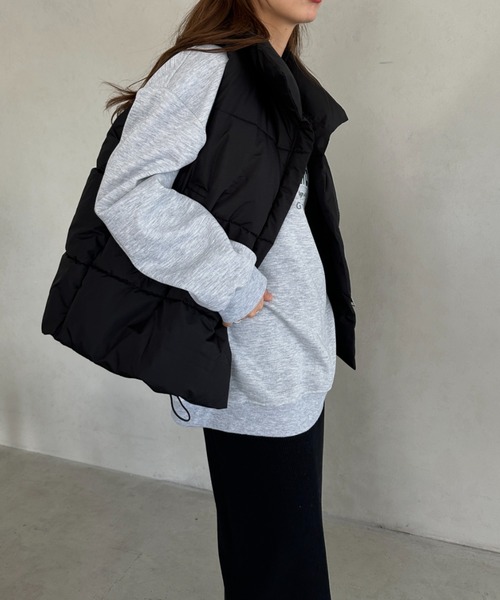 MYMOOD.（マイムード）の「軽量中綿ビッグシルエットベスト（ダウンベスト・レディース・ホワイト/ブラック・FREE）」の16枚目の写真