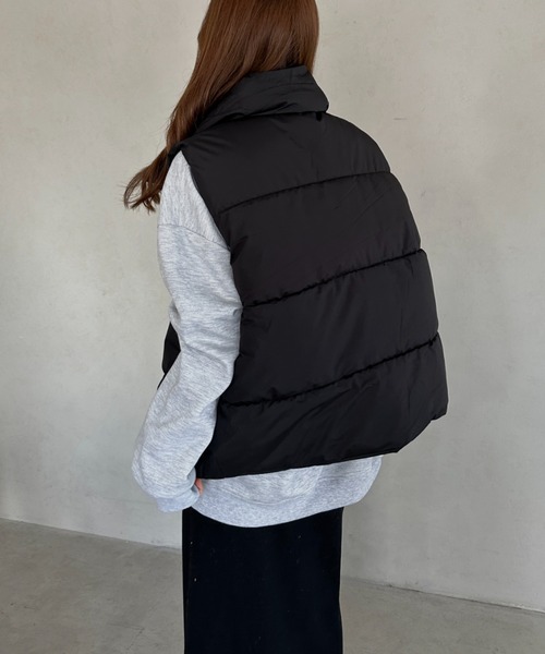 MYMOOD.（マイムード）の「軽量中綿ビッグシルエットベスト（ダウンベスト・レディース・ホワイト/ブラック・FREE）」の17枚目の写真