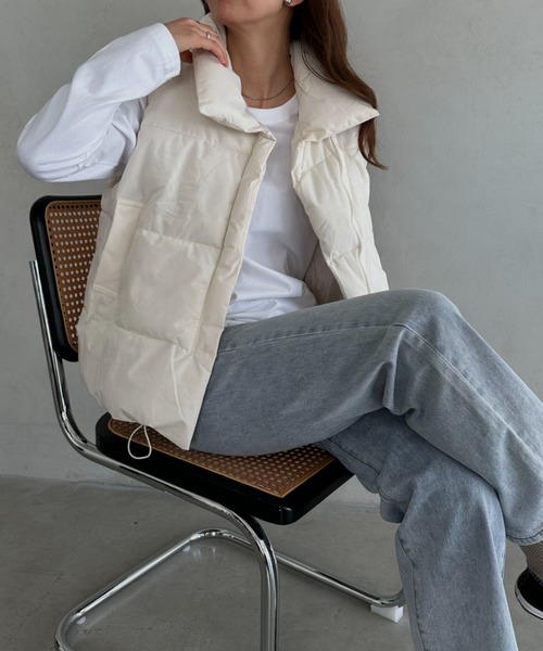 MYMOOD.（マイムード）の「軽量中綿ビッグシルエットベスト（ダウンベスト・レディース・ホワイト/ブラック・FREE）」の8枚目の写真