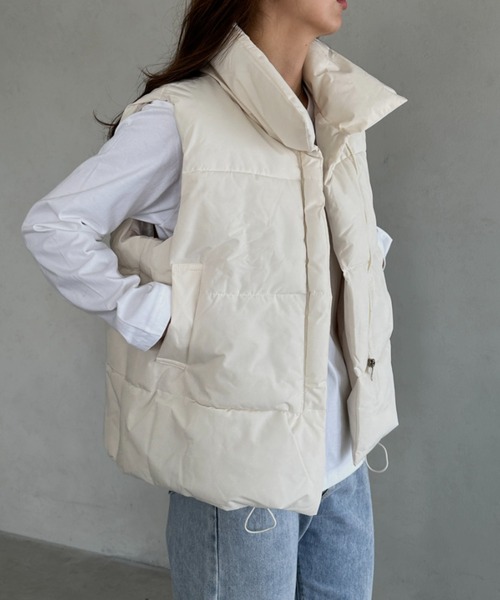 MYMOOD.（マイムード）の「軽量中綿ビッグシルエットベスト（ダウンベスト・レディース・ホワイト/ブラック・FREE）」の5枚目の写真