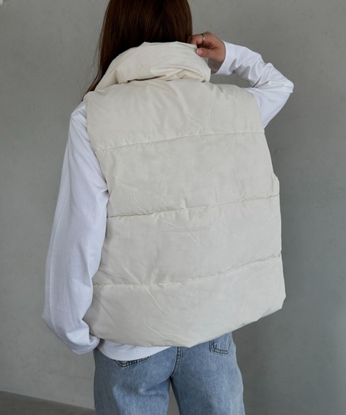 MYMOOD.（マイムード）の「軽量中綿ビッグシルエットベスト（ダウンベスト・レディース・ホワイト/ブラック・FREE）」の7枚目の写真