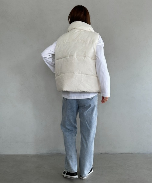 MYMOOD.（マイムード）の「軽量中綿ビッグシルエットベスト（ダウンベスト・レディース・ホワイト/ブラック・FREE）」の11枚目の写真