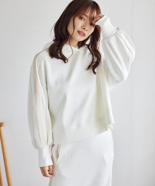 mysty woman（ミスティウーマン）の「サイドラインフーディ　149656（パーカー・レディース・ホワイト/ブラック/グリーン・FREE）」の2枚目の写真