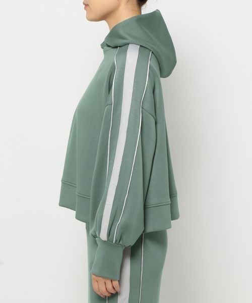 mysty woman（ミスティウーマン）の「サイドラインフーディ　149656（パーカー・レディース・ホワイト/ブラック/グリーン・FREE）」の6枚目の写真