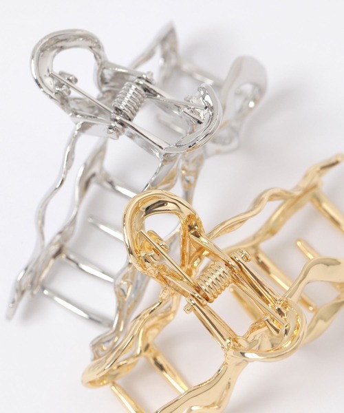 GLOBAL WORK（グローバルワーク）の「メタルリボンバンス2点セット/138712（バレッタ/ヘアクリップ・レディース・ゴールド/シルバー・ONE SIZE）」の5枚目の写真