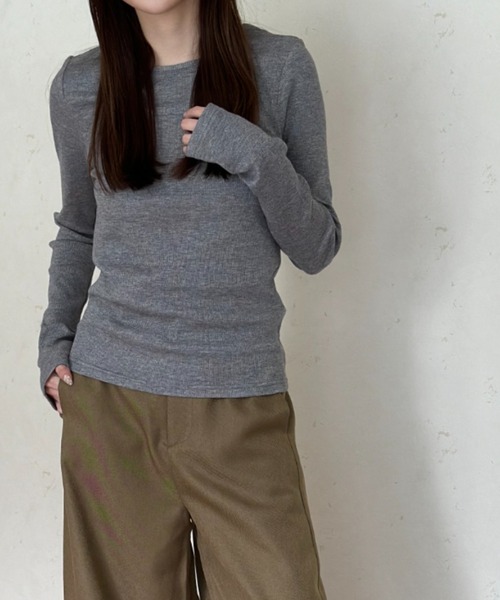 Per sist ence(パーシエンス)の「ラメリブクルーネックプルオーバー(Tシャツ/カットソー・レディース・アイボリー/ブラック/グレー・FREE)」の5枚目の写真