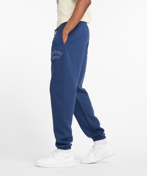 NEW BALANCE（ニューバランス）の「Sport Essentials グラフィック裏起毛スウェットジョガーパンツ（スウェットパンツ・メンズ・ネイビー・SMALL/MEDIUM/LARGE/X-LARGE/XX-LARGE）」の2枚目の写真