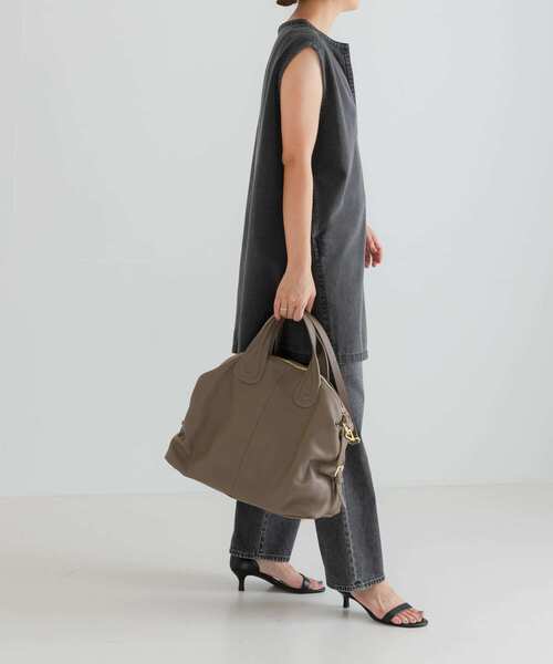 URBAN RESEARCH(アーバンリサーチ)の「レザーボストンバッグ(ボストンバッグ・レディース・ブラック/ベージュ系その他・-)」の6枚目の写真