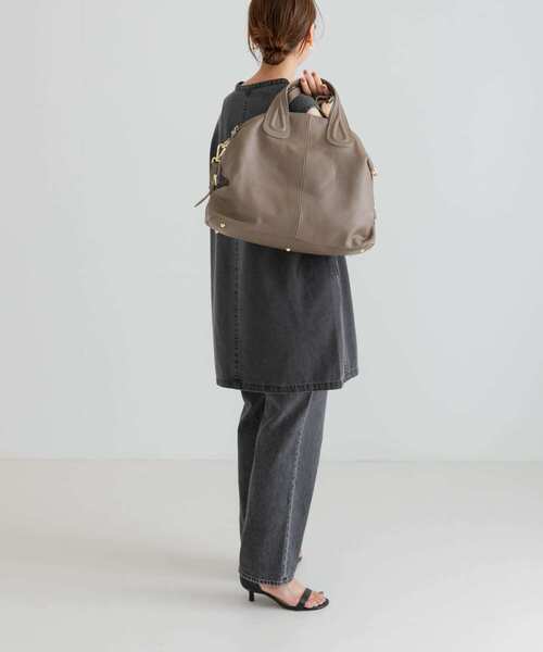 URBAN RESEARCH(アーバンリサーチ)の「レザーボストンバッグ(ボストンバッグ・レディース・ブラック/ベージュ系その他・-)」の7枚目の写真
